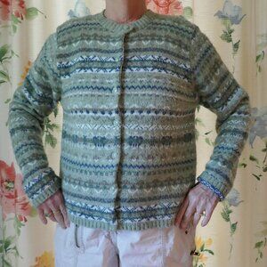 Sweater, nice winter print. Used, good contition.